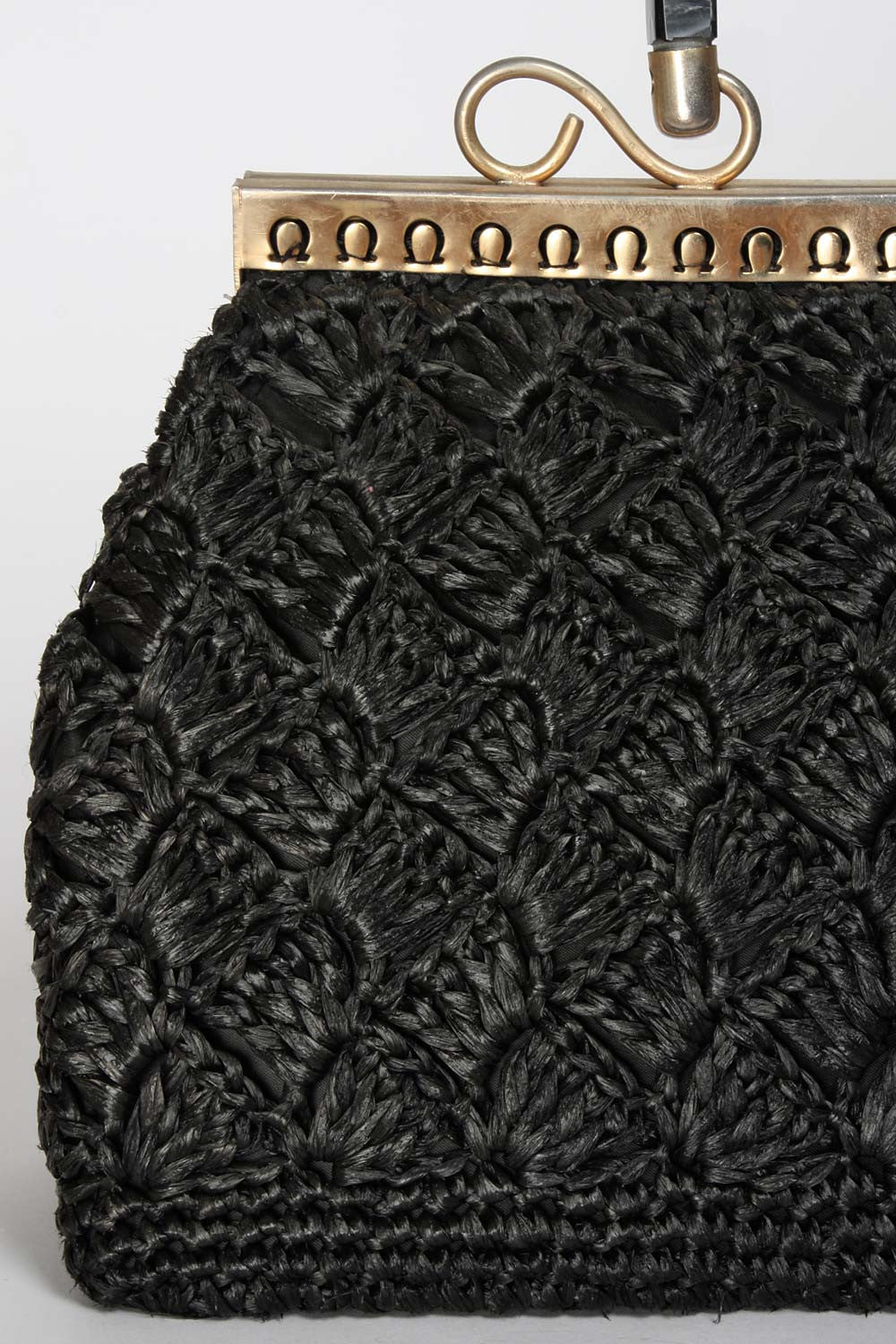 VINTAGE 1950s OMEGA RAFFIA HANDBAG CLOSEUP SIDE